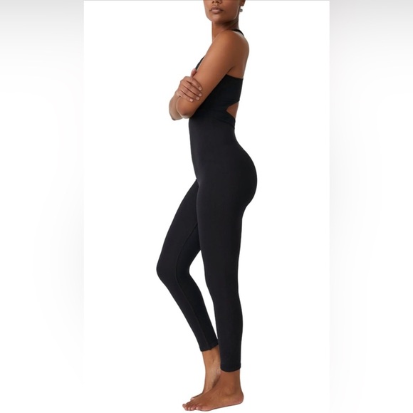 Free People Movement Black Free Style One-Piece Workout Jumpsuit NWT size XS/S - Picture 3 of 7